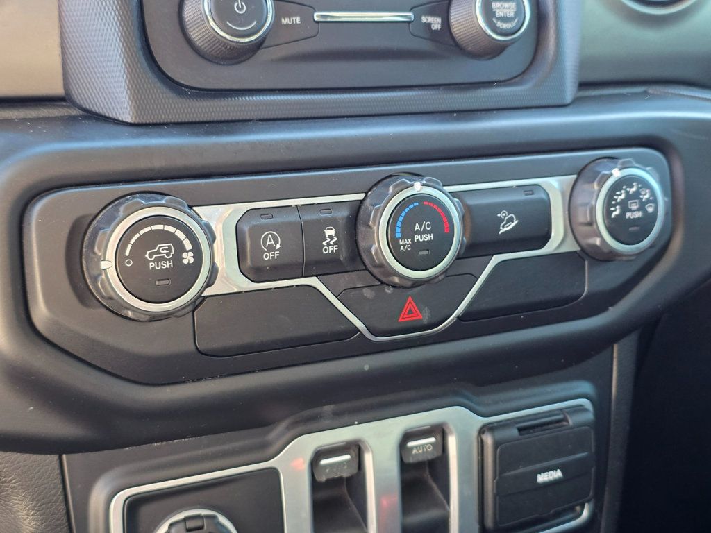 2019 Jeep Wrangler Sport S 4x4 - 22957137 - 27