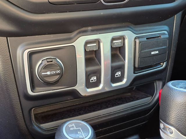 2019 Jeep Wrangler Sport S 4x4 - 22957137 - 28