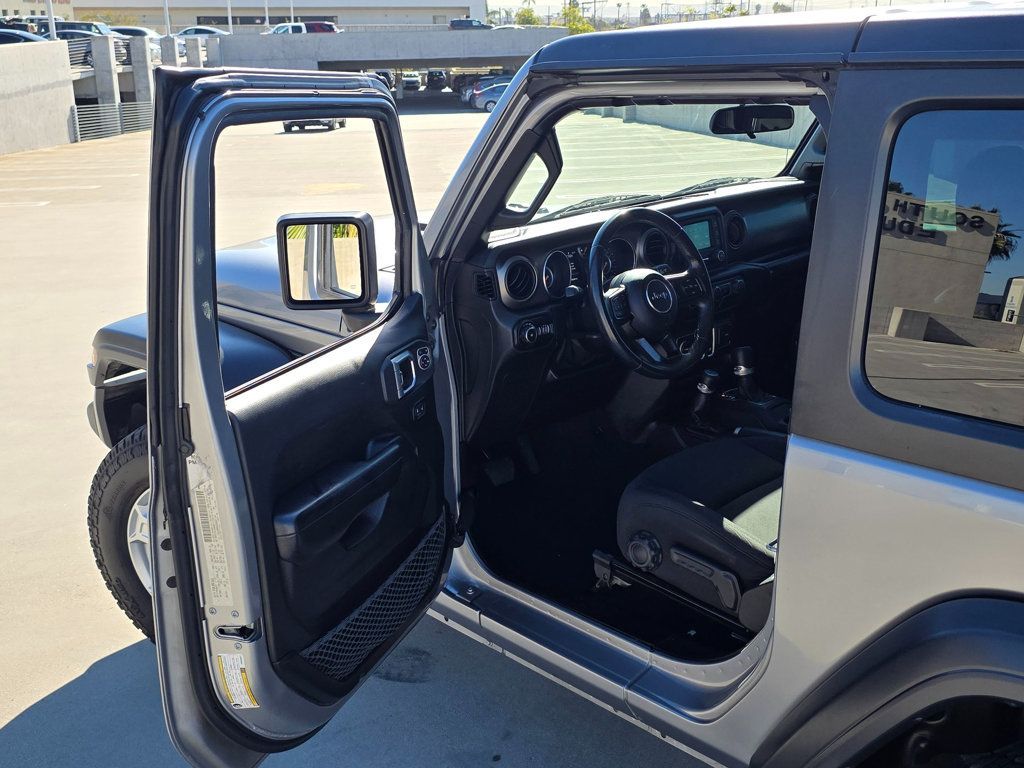 2019 Jeep Wrangler Sport S 4x4 - 22957137 - 39