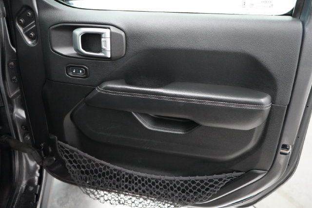 2019 Jeep Wrangler Unlimited Sahara 4x4 - 23084402 - 43