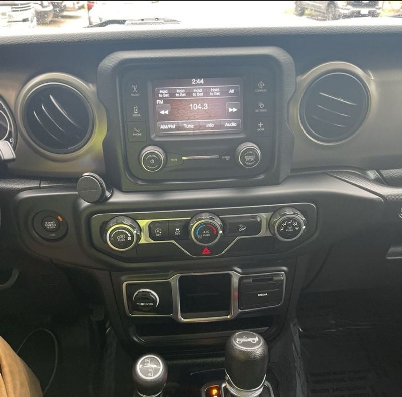 2019 Jeep Wrangler Unlimited Sport - 22635306 - 11