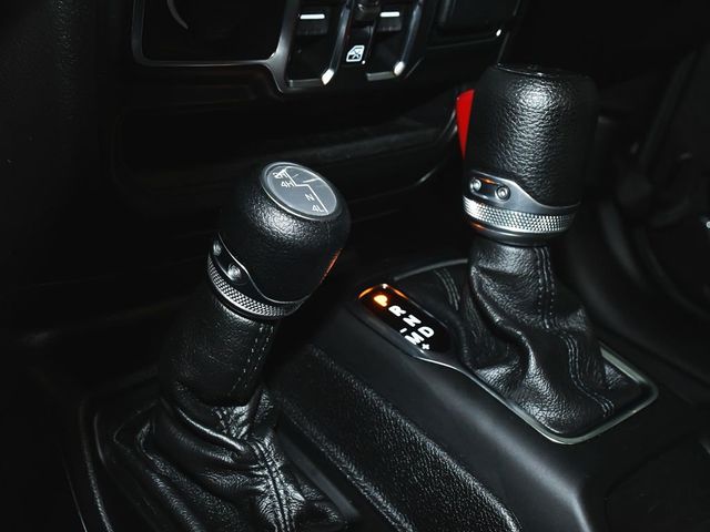 2019 Jeep Wrangler Unlimited Sport S - 23011725 - 28