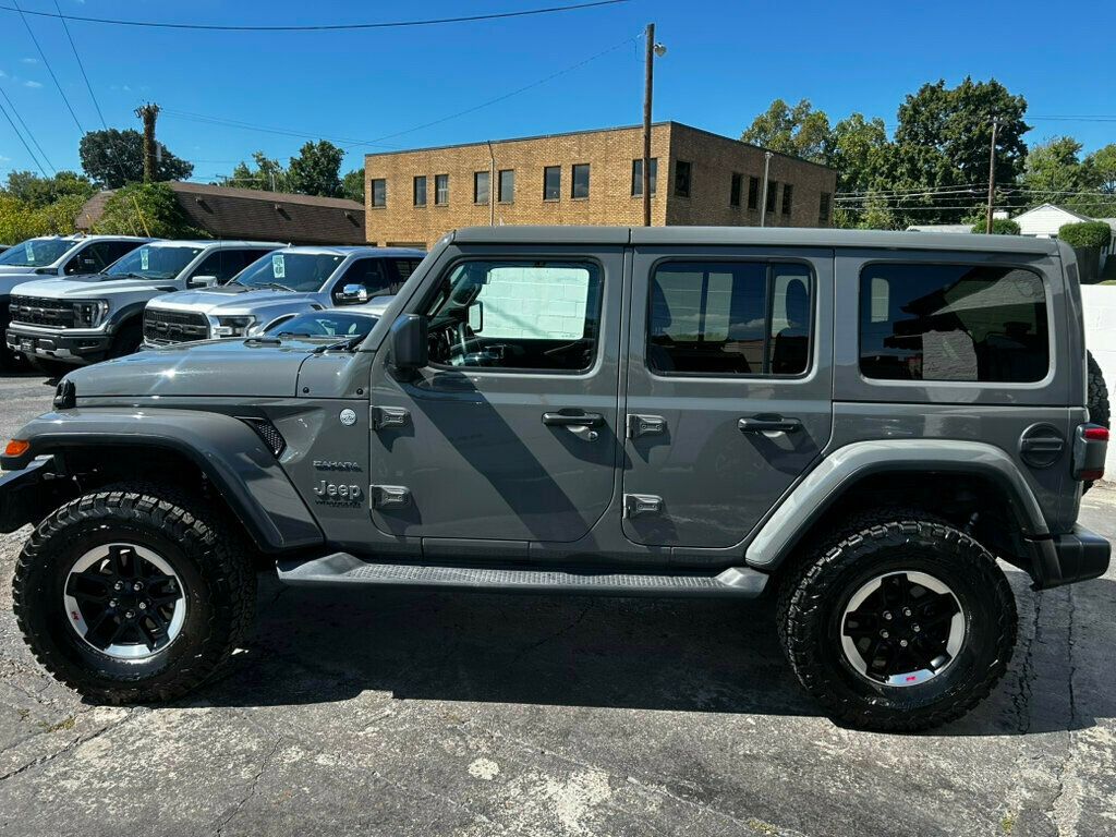2019 Jeep Wrangler Unlimited Sahara photo 2