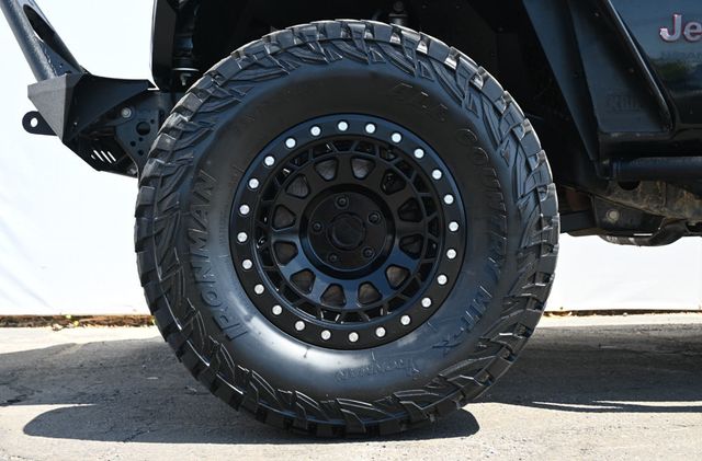 2019 Jeep Wrangler Unlimited Rubicon 4x4 FOX Shocks  - 23024372 - 8