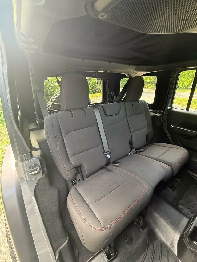 2019 Jeep Wrangler Unlimited Rubicon, Excellent Condition, Southern Owned Since New, 37's! - 23023498 - 26