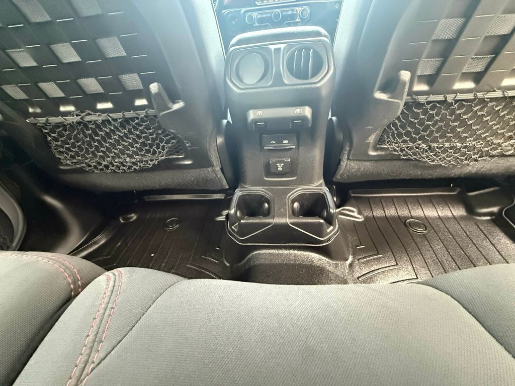 2019 Jeep Wrangler Unlimited Rubicon, Excellent Condition, Southern Owned Since New, 37's! - 23023498 - 27