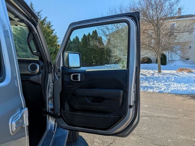 2019 Jeep Wrangler Unlimited Sahara - 22972311 - 11