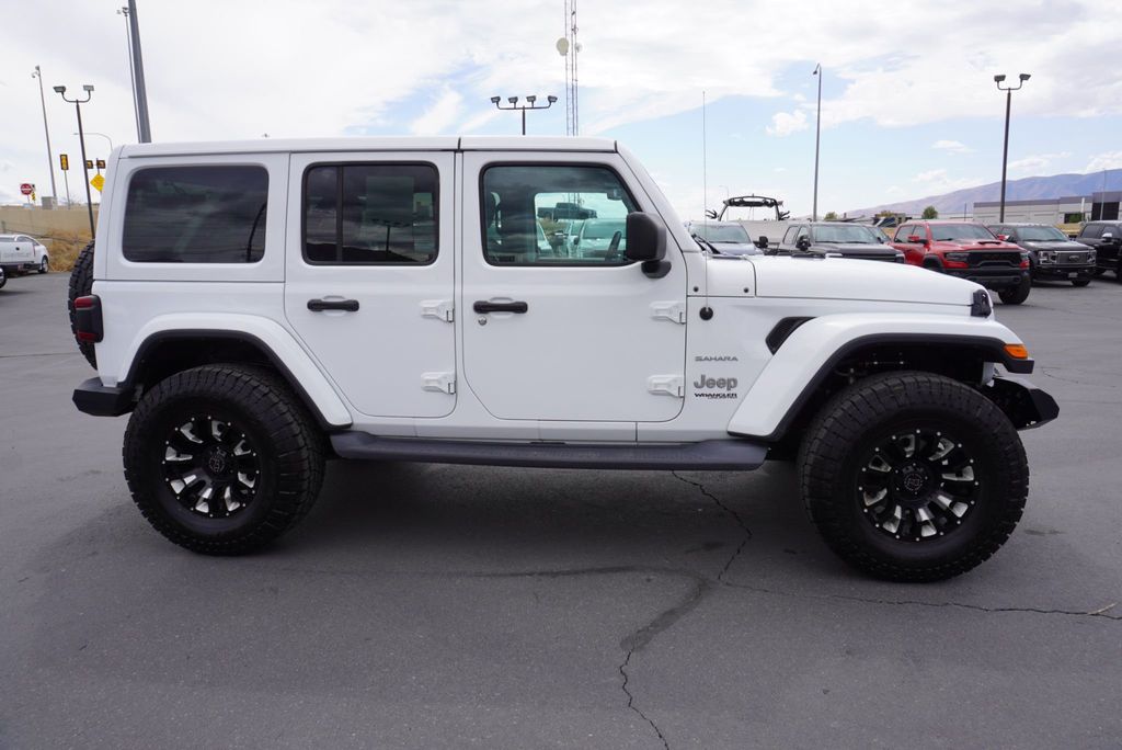 2019 Jeep Wrangler Unlimited SAHARA - 22915818 - 11