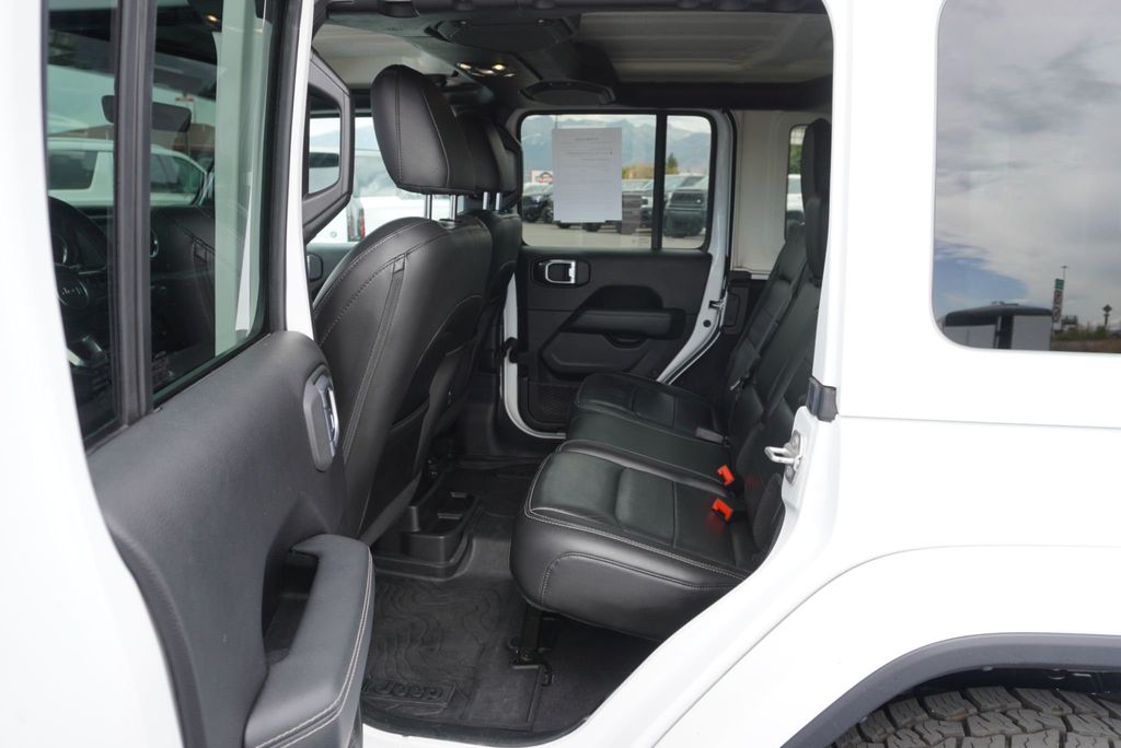 2019 Jeep Wrangler Unlimited SAHARA - 22915818 - 18
