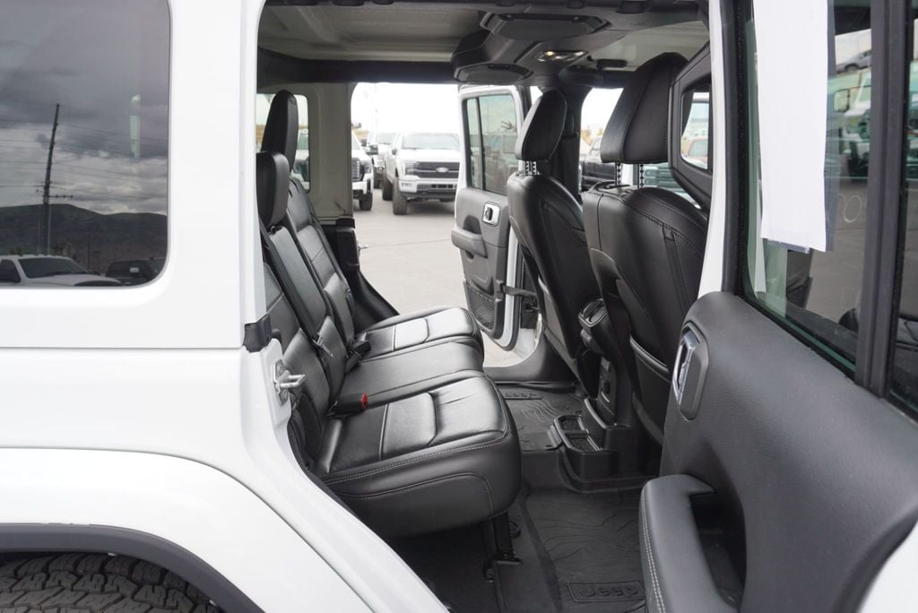 2019 Jeep Wrangler Unlimited SAHARA - 22915818 - 24