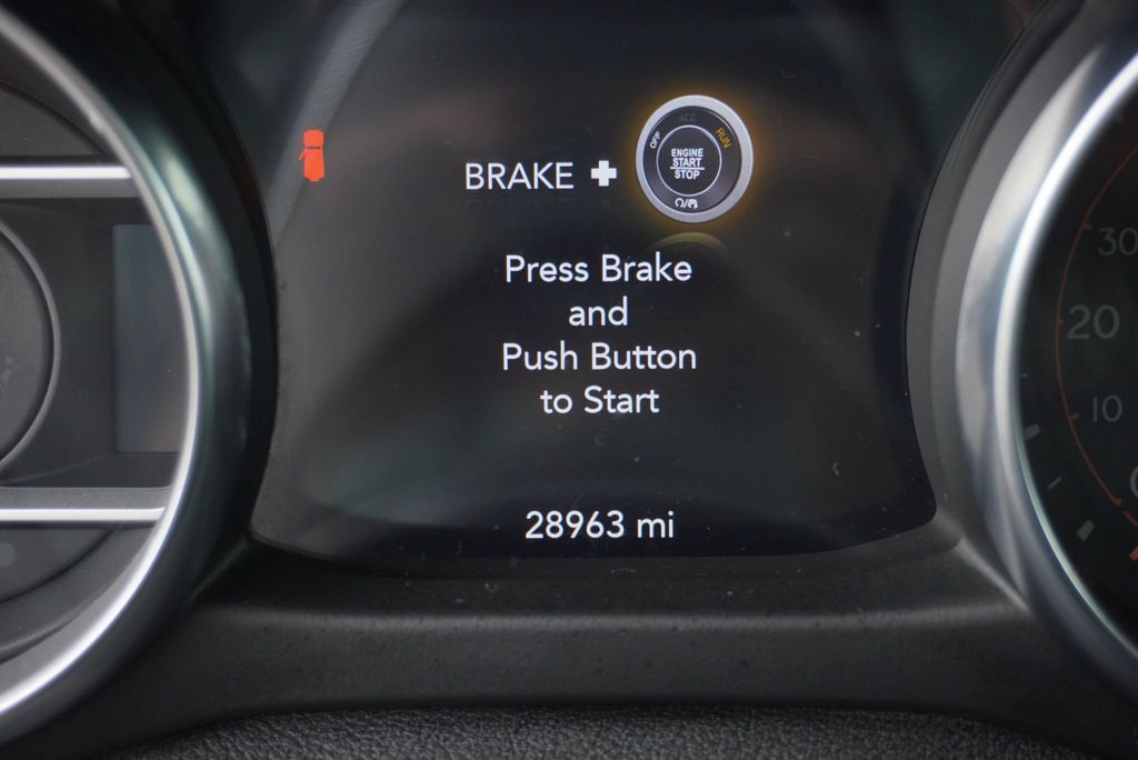 2019 Jeep Wrangler Unlimited SAHARA - 22915818 - 29