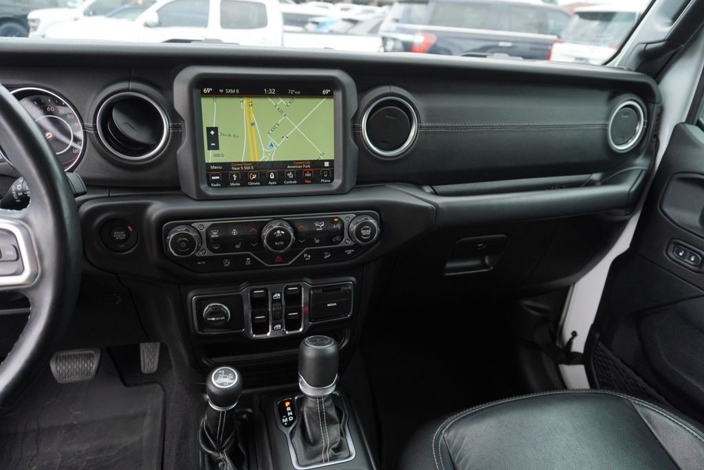 2019 Jeep Wrangler Unlimited SAHARA - 22915818 - 31