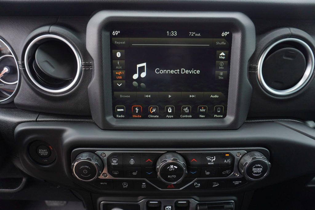 2019 Jeep Wrangler Unlimited SAHARA - 22915818 - 34