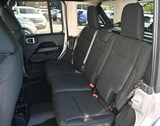 2019 Jeep Wrangler Unlimited Sahara 4x4 - 22934325 - 20