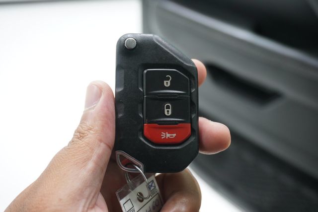 2019 Jeep Wrangler Unlimited Sahara 4x4 - 22914286 - 16