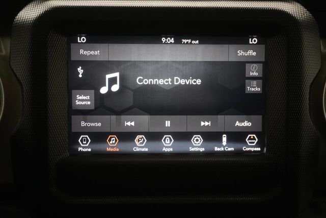 2019 Jeep Wrangler Unlimited Sahara 4x4 - 22914286 - 18