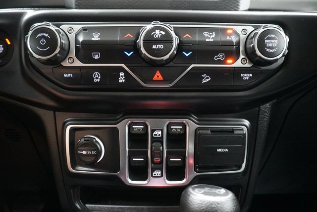 2019 Jeep Wrangler Unlimited Sahara 4x4 - 22914286 - 19