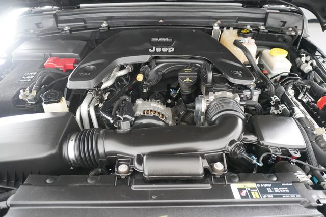 2019 Jeep Wrangler Unlimited Sahara 4x4 - 22914286 - 33