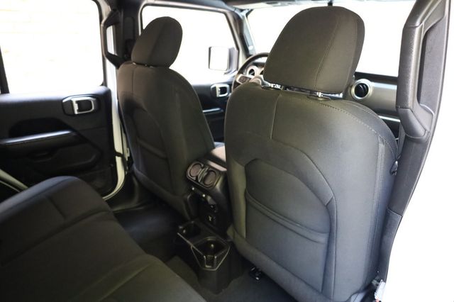 2019 Jeep Wrangler Unlimited Sahara 4x4 - 22924085 - 24