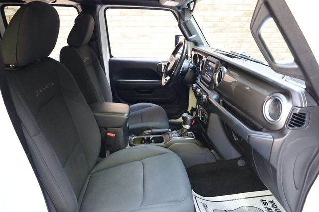 2019 Jeep Wrangler Unlimited Sahara 4x4 - 22924085 - 29