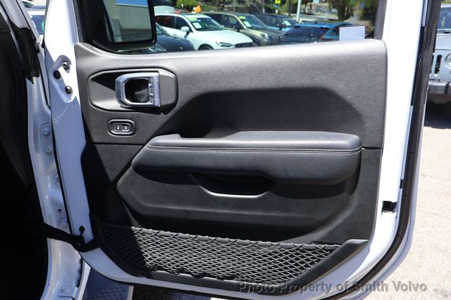 2019 Jeep Wrangler Unlimited Sahara 4x4 - 23043713 - 16
