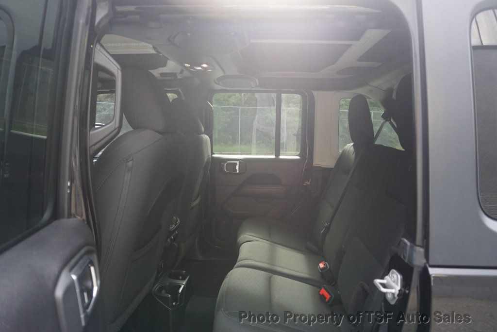 2019 Jeep Wrangler Unlimited Sahara 4x4 - 23089267 - 13