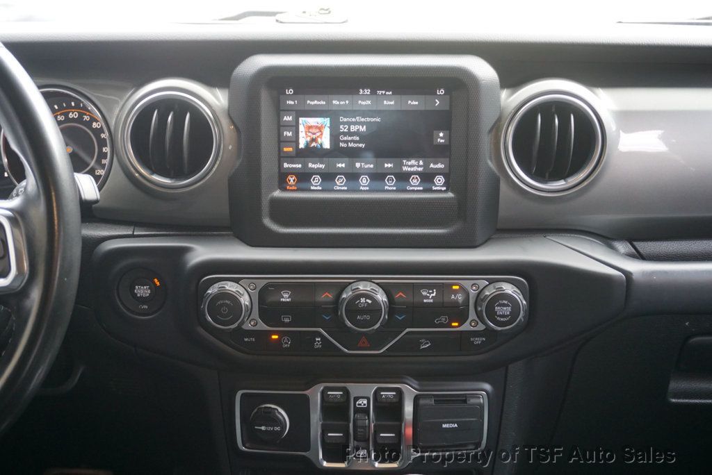 2019 Jeep Wrangler Unlimited Sahara 4x4 - 23089267 - 16