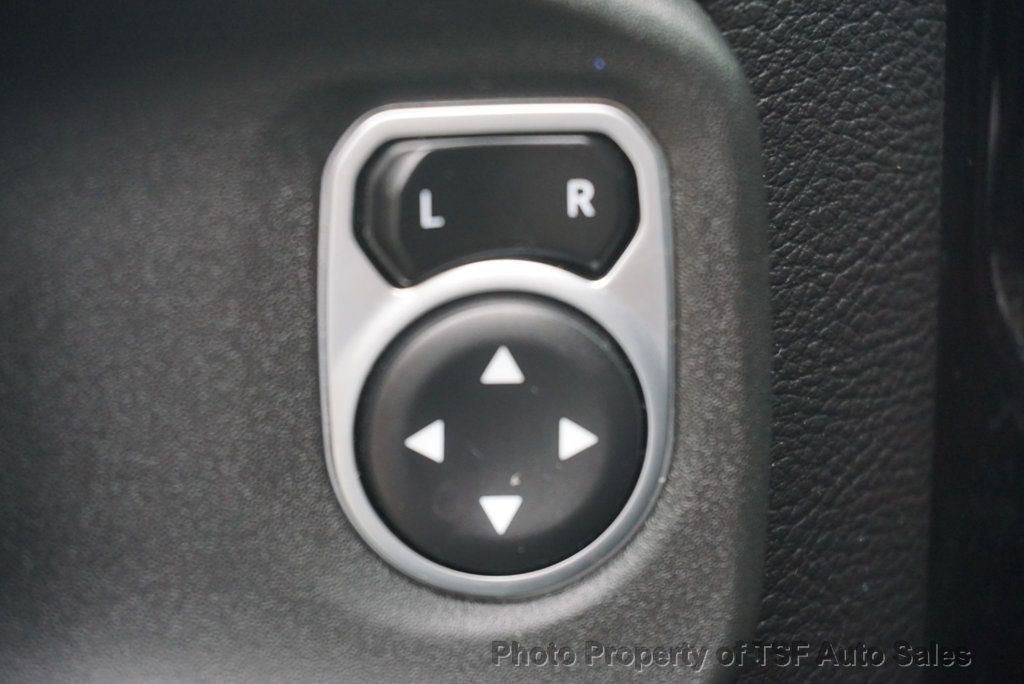 2019 Jeep Wrangler Unlimited Sahara 4x4 - 23089267 - 29