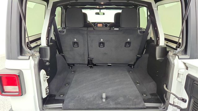 2019 Jeep Wrangler Unlimited Sport Altitude 4x4 - 22957577 - 19