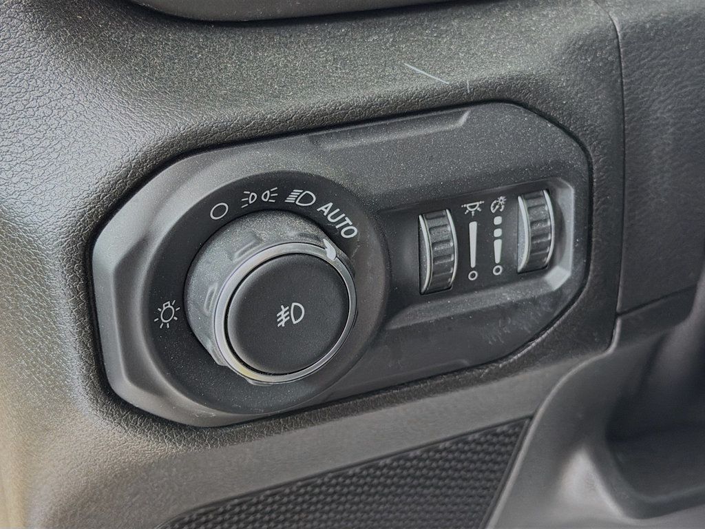 2019 Jeep Wrangler Unlimited Sport S 4x4 - 22974510 - 9