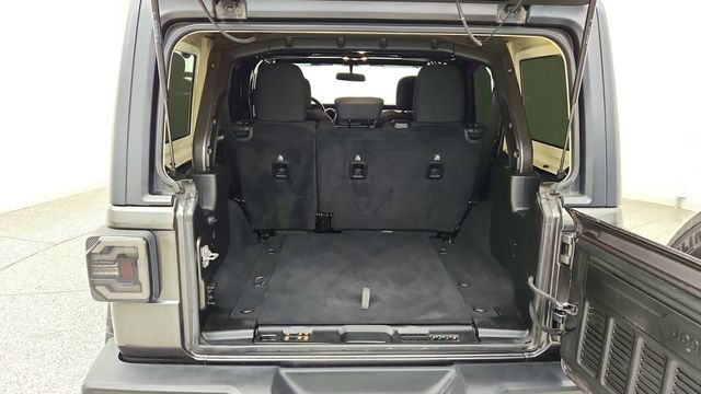 2019 Jeep Wrangler Unlimited Sport S 4x4 w/ Cold Weather & Technology Groups - 23097868 - 19
