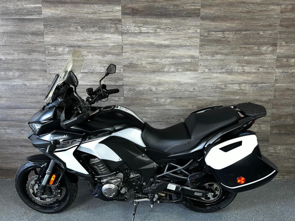 2019 Kawasaki Versys 1000 SE LT One Owner! - 22418174 - 10