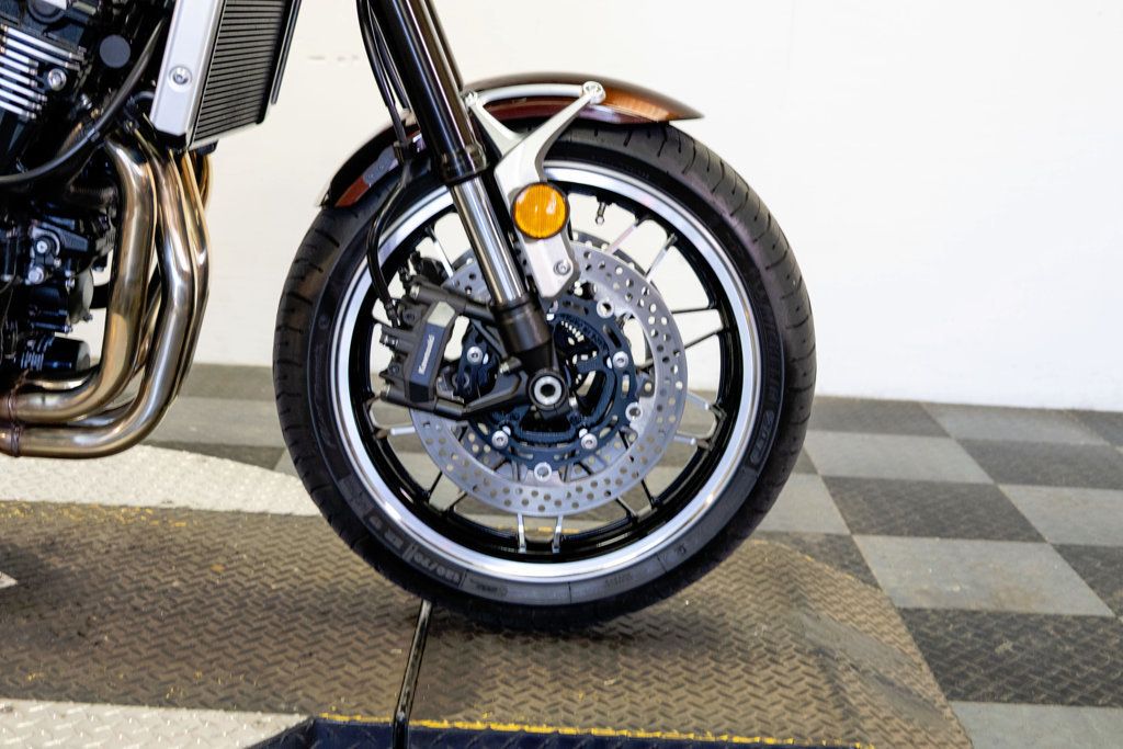 2019 KAWASAKI ZR900RS 1-OWNER FUN TO RIDE! - 23004182 - 16