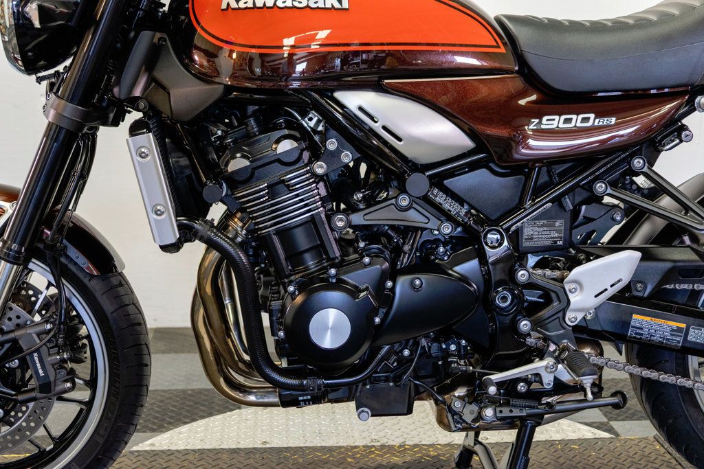 2019 KAWASAKI ZR900RS 1-OWNER FUN TO RIDE! - 23004182 - 21