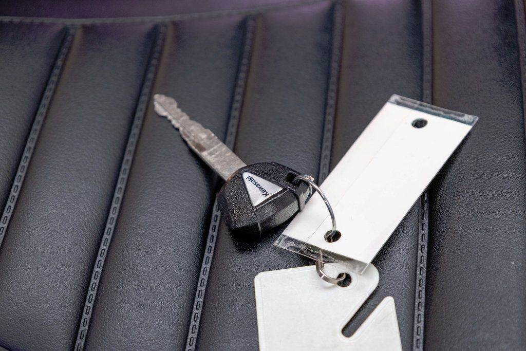 2019 KAWASAKI ZR900RS 1-OWNER FUN TO RIDE! - 23004182 - 24