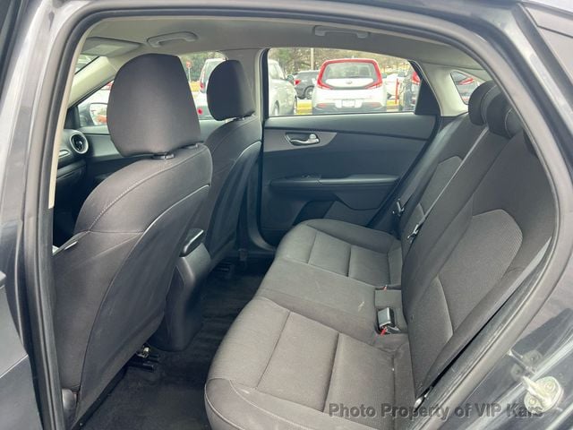 2019 Kia Forte FE IVT - 22789559 - 13