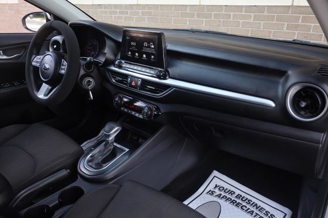 2019 Kia Forte LXS - 23047824 - 24