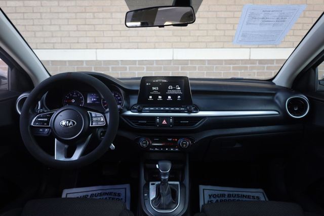 2019 Kia Forte LXS - 23047824 - 25