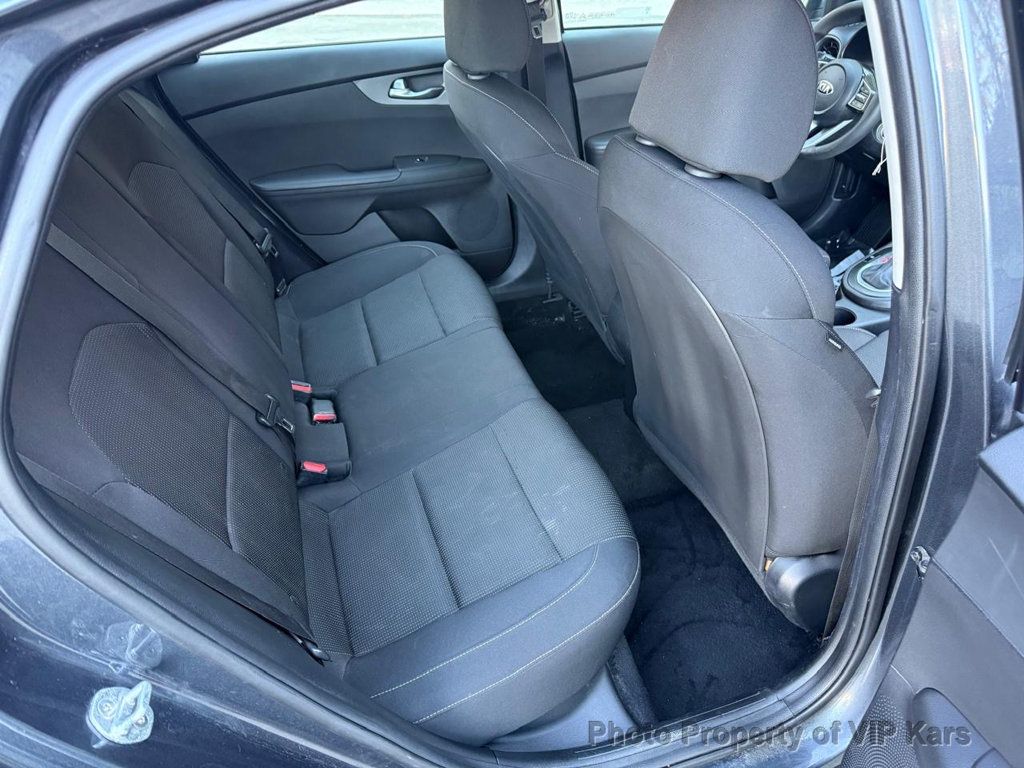 2019 Kia Forte LXS IVT - 22960181 - 9