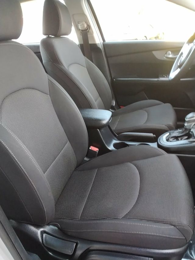 2019 Kia Forte LXS IVT - 22951295 - 9