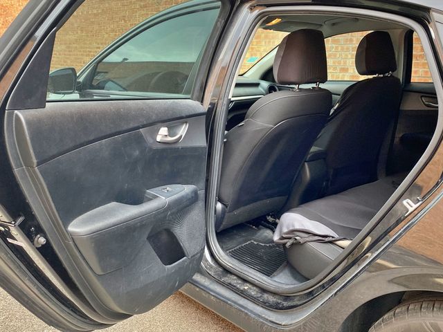 2019 Kia Forte LXS IVT - 23004184 - 12