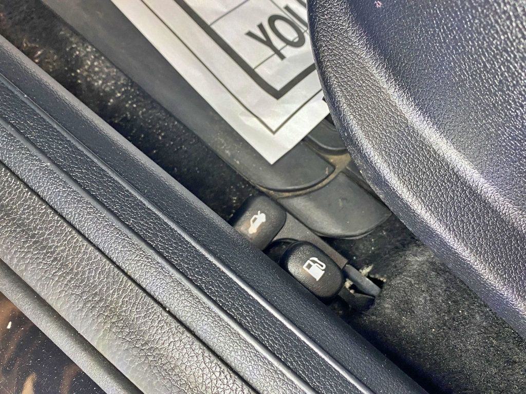 2019 Kia Forte LXS IVT - 23004184 - 17