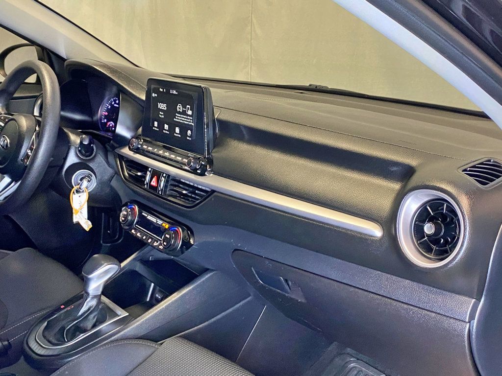 2019 Kia Forte LXS IVT - 23004184 - 36
