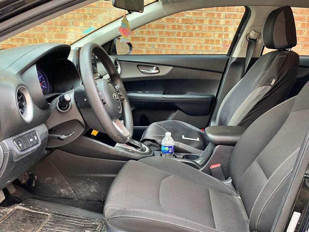 2019 Kia Forte LXS IVT - 23004184 - 5