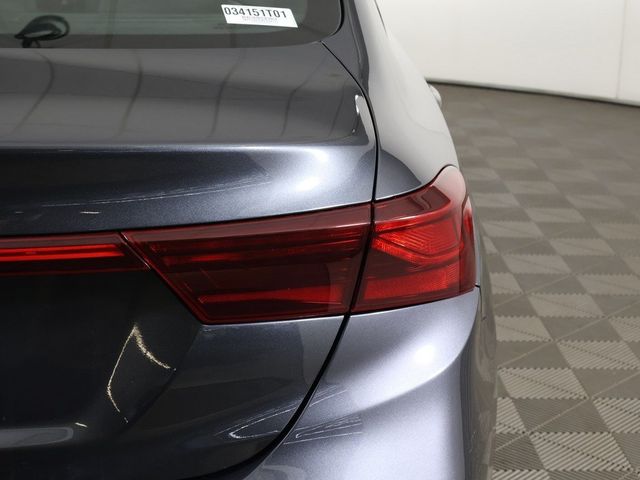 2019 Kia Forte LXS IVT - 22956433 - 12