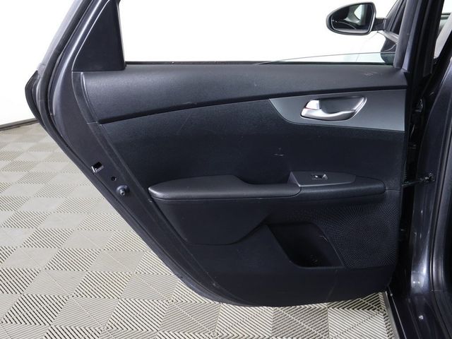 2019 Kia Forte LXS IVT - 22956433 - 20