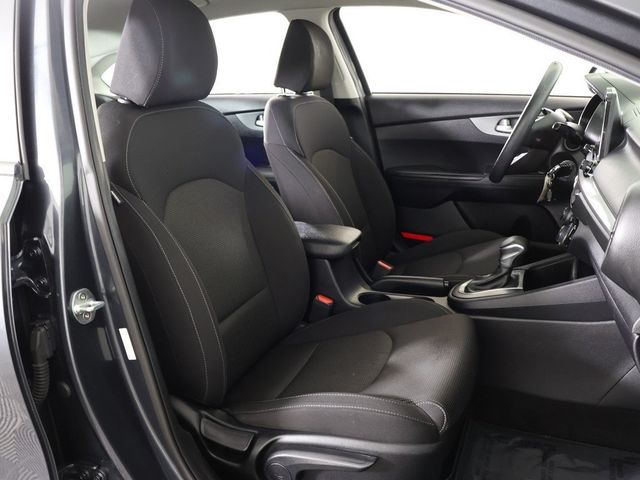 2019 Kia Forte LXS IVT - 22956433 - 27