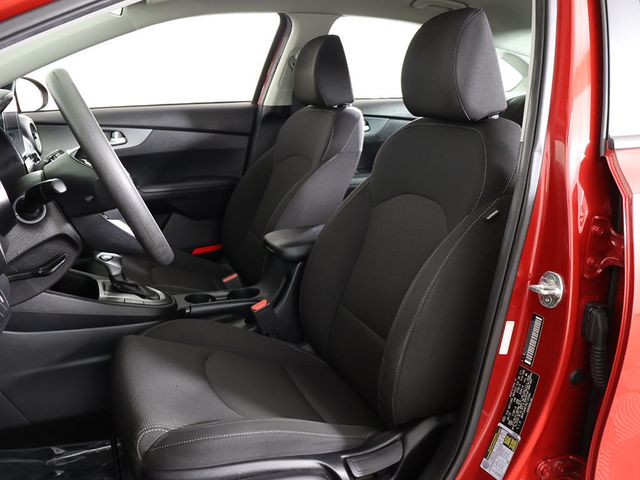 2019 Kia Forte LXS IVT - 23087292 - 24