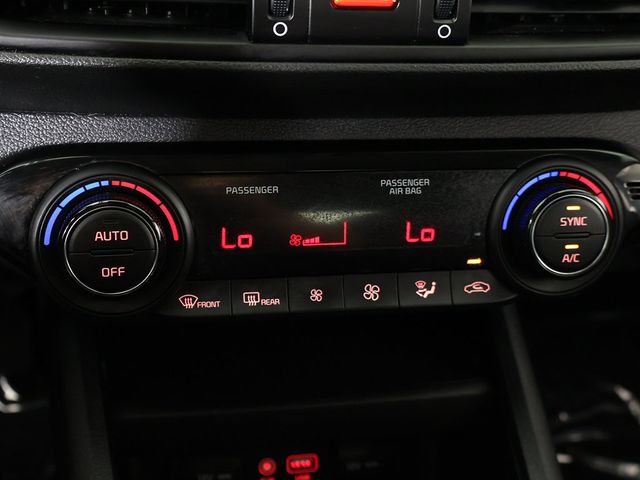 2019 Kia Forte LXS IVT - 23087292 - 40