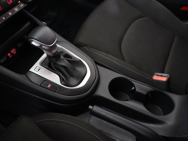 2019 Kia Forte LXS IVT - 23087292 - 41
